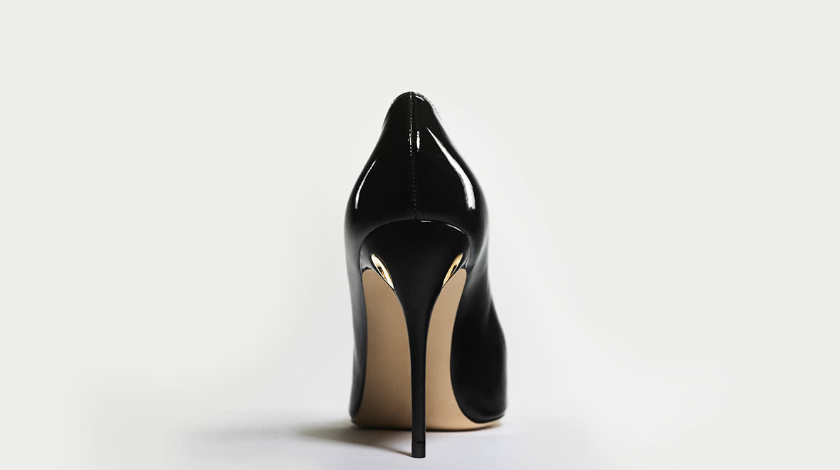 OUNASS JENNIFER CHAMANDI DESKTOP - Rhea Nebel
