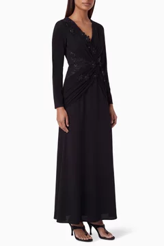 أسود