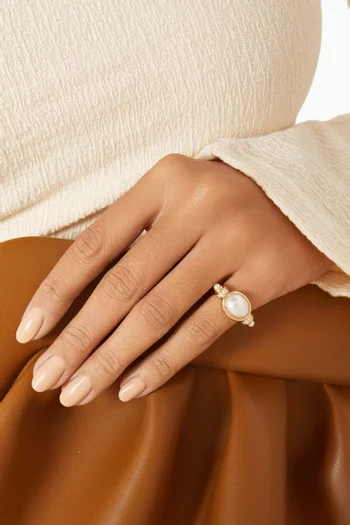 The Pearl Statement Ring in Gold-plated Brass