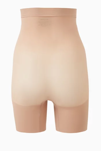 شورت بطول منتصف الفخذ سيمليس شفاف
