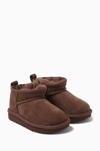 Classic Ultra Mini Boots in Sheepskin