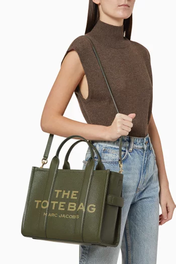The Medium Tote Bag in Leather