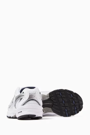 530 Sneakers in Mesh