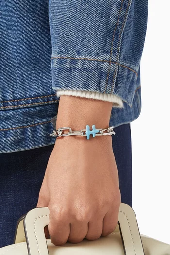 حلية بتصميم حرف H فضة إسترلينية مطلية بالمينا