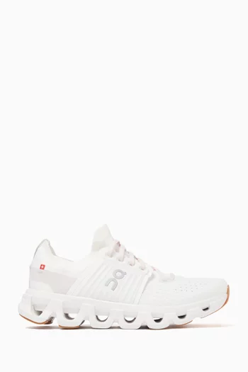 Cloudswift 4 Low-top Sneakers in Mesh
