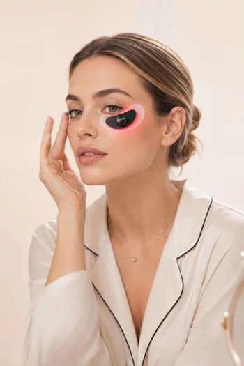 Anti-aging LED Eye Device