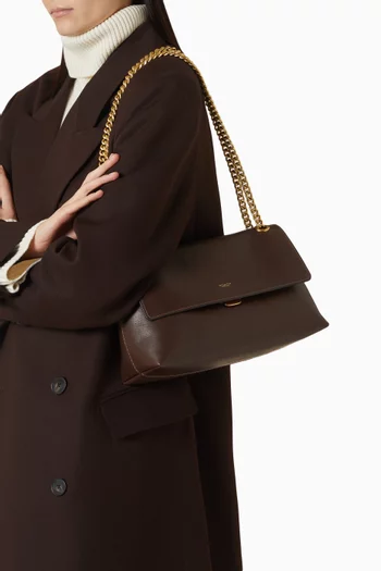 Chelsea 30 Shoulder Bag in Leather