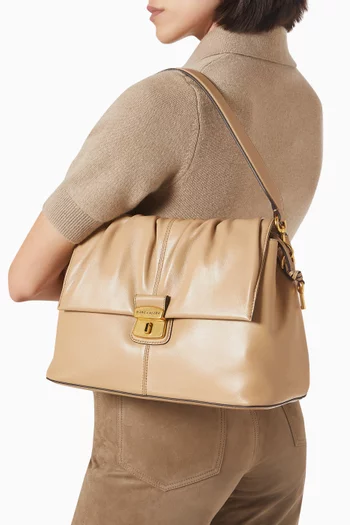 The Crisitna Messenger Shoulder Bag in Leather