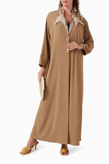عباية بأزرار