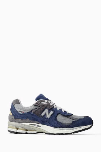 2002 Sneakers in Suede & Mesh