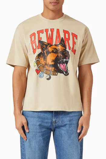 تي شيرت بطبعة سمايلي وعبارة Beware My Collar قطن