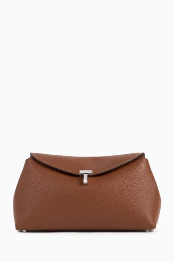 T-lock Clutch in Grained Leather
