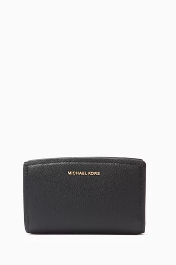 Medium Bryant Wallet in Pebbled Leather