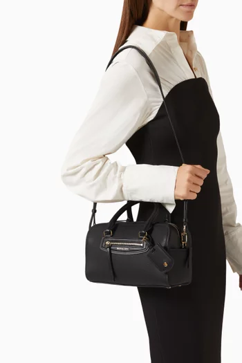 Jet Set Shoulder Bag in Leather