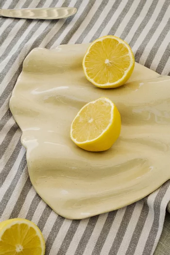 Unda Tray in Glazed Ceramic