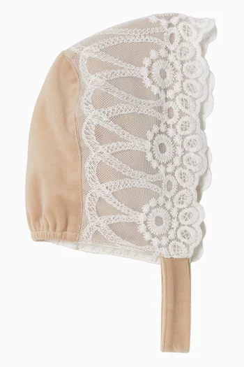 Bonnet in Tulle & Velvet