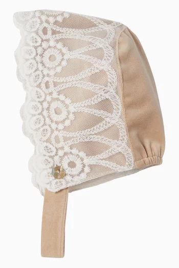 Bonnet in Tulle & Velvet
