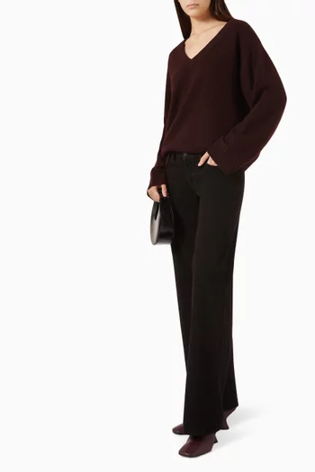The Relaxed V-neck Sweater in Cashmere