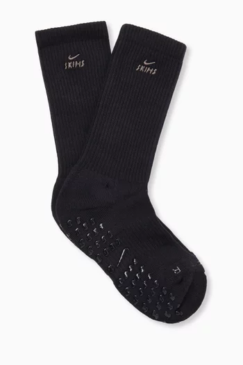 Dri-Fit Pilates Grip Crew Socks