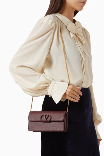 VLOGO Signature Chain Wallet in Calfskin