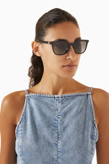 Cat-eye Sunglasses in Acetate