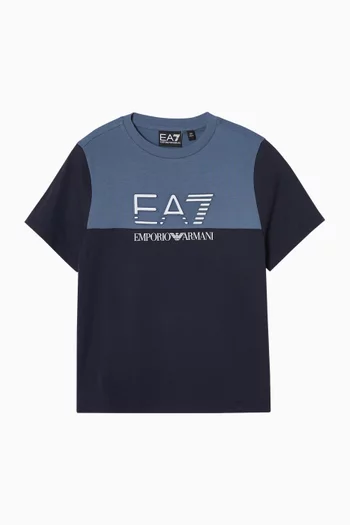 تي شيرت رياضي بشعار EA7