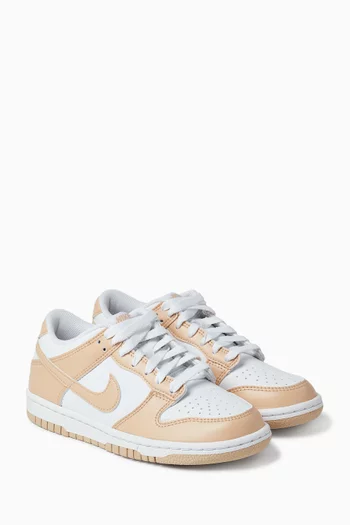 Dunk Low Sneakers