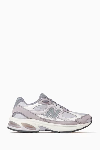Unisex 2010 Low-top Sneakers in Mesh