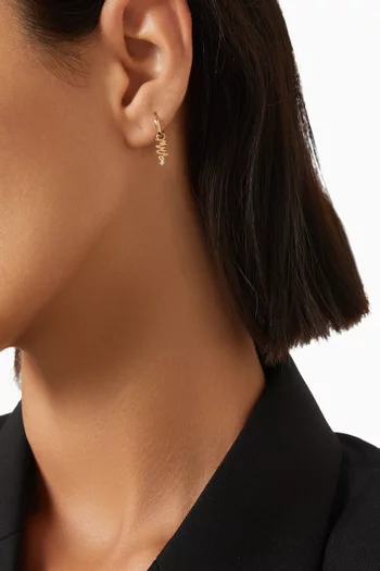 Mrs Huggie Single Earring in 14kt Gold