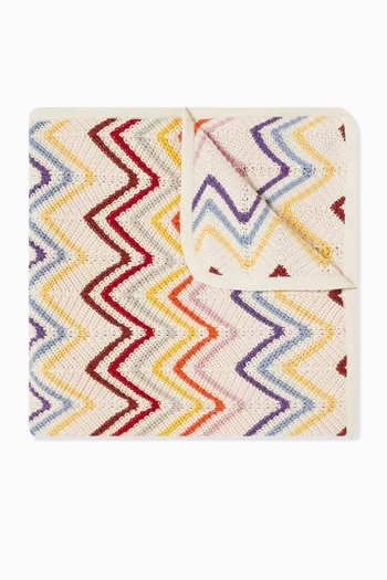 Chevron-printed Blanket in Knit