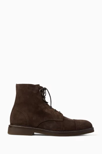 Boots in Suede