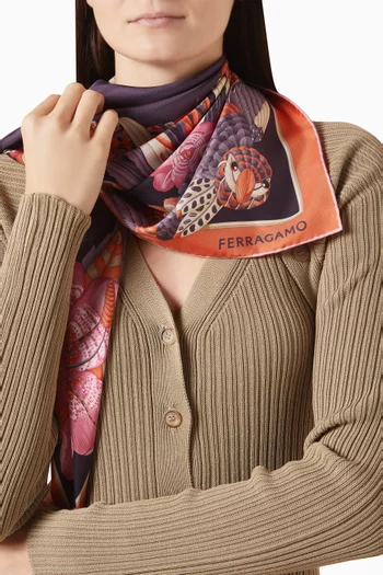 Parrots Print Foulard in Silk