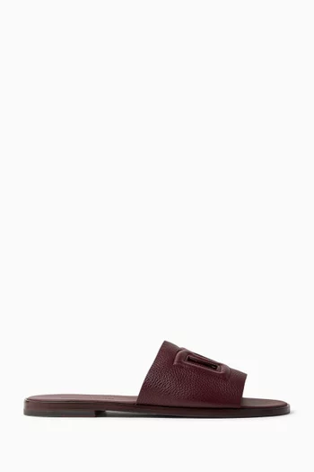 Logo Slides in Leather
