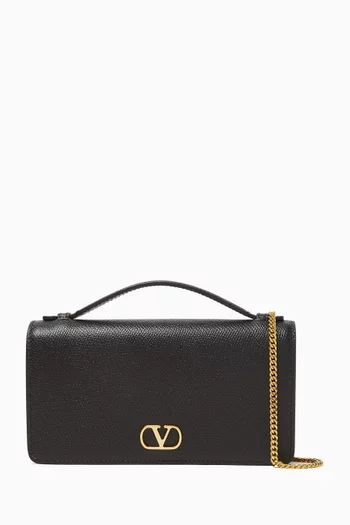 VLogo Signature Wallet with Chain in Grainy Calfskin