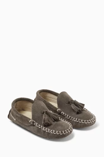 Tasselled Loafers in Suede