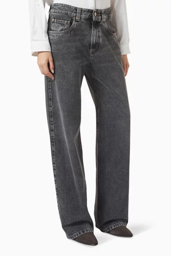 Contemporary Loose Jeans in Denim
