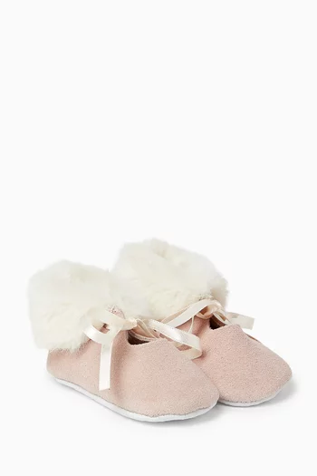 Bow-tie Booties
