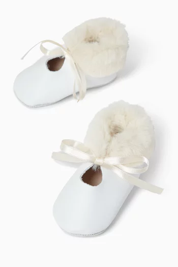Bow-tie Booties