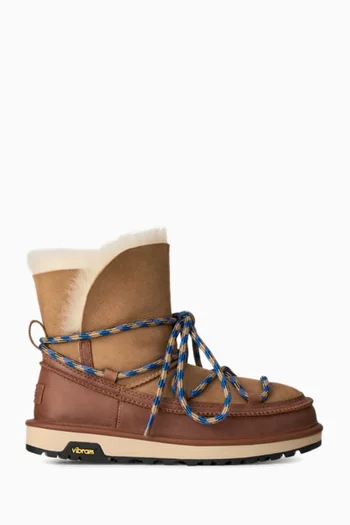 Classic Tread Boots in Sheepskin