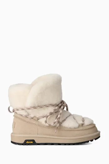 Classic Tread Fluffed Boots in Sheepskin
