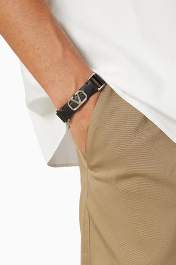 Logo Bracelet in Leather