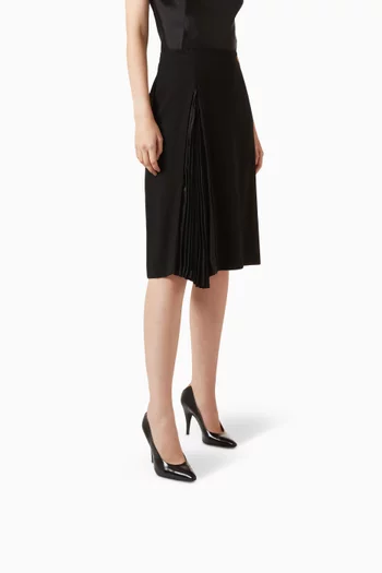 Alma Pointed-toe Pumps in Calf Leather
