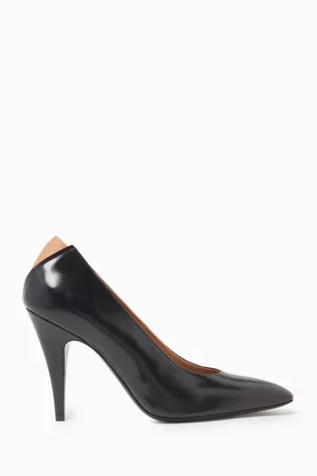 Alma Pointed-toe Pumps in Calf Leather