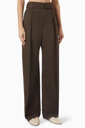 Curved Pants in Cotton Twill Blend
