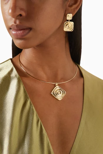 The Seychelles Choker Necklace in 14kt Gold-plated Brass