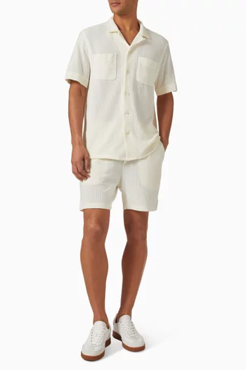 Drawstring Shorts in Mesh-knit