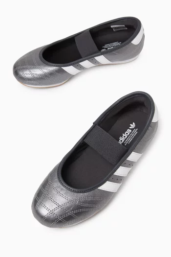 Taekwondo Mary Jane Flats in Leather
