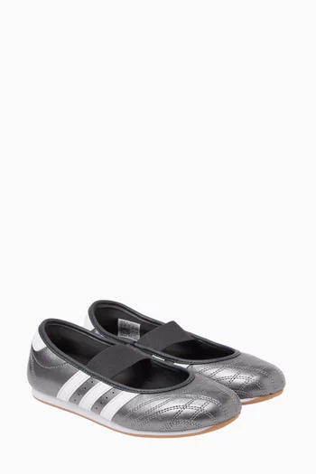 Taekwondo Mary Jane Flats in Leather