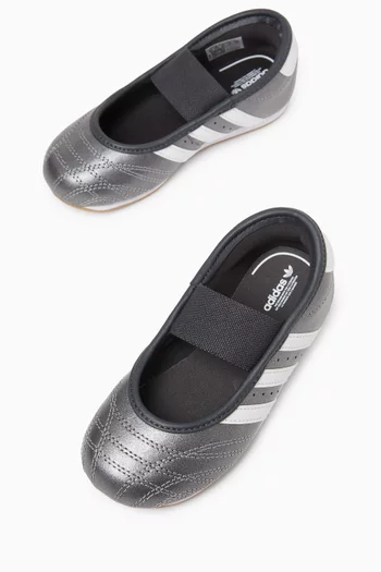 Taekwondo Mary Jane Flats in Leather