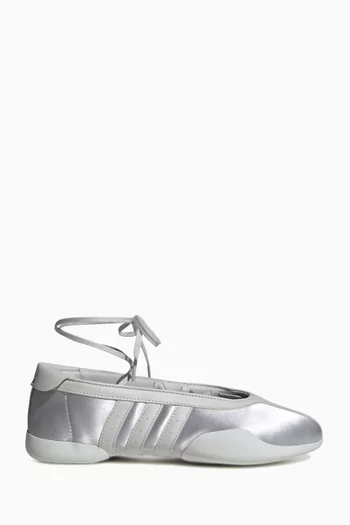 Taekwondo Mei Ballet Flats